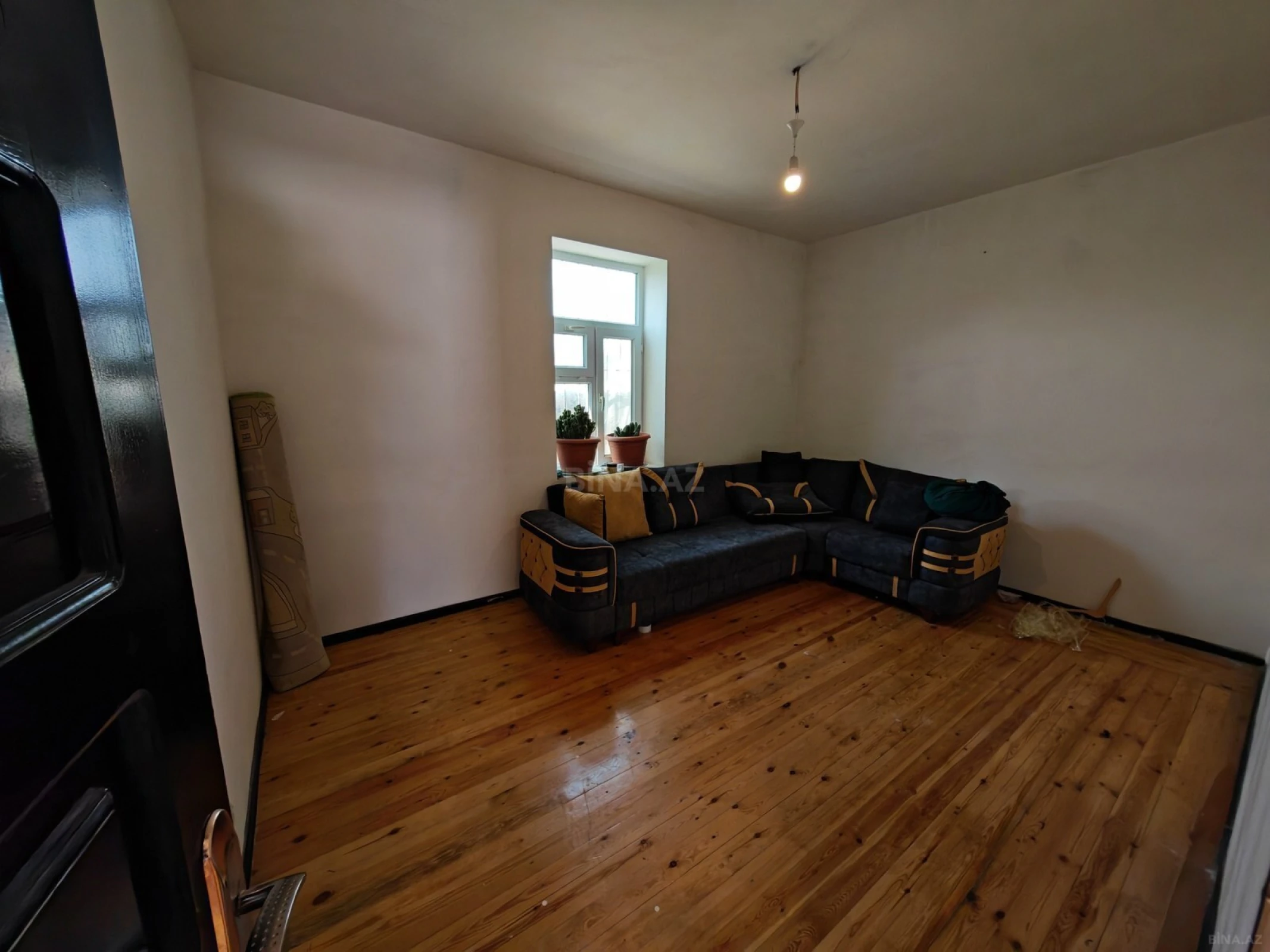 Satılır 5 otaqlı həyət evi 160 m²