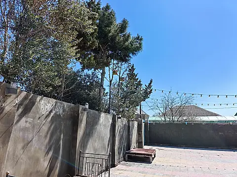 Satılır 5 otaqlı həyət evi 160 m²
