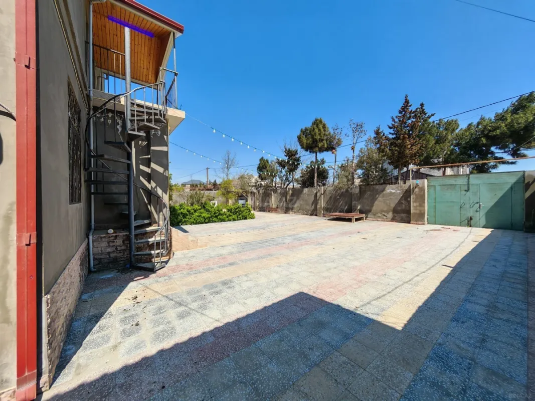 Satılır 5 otaqlı həyət evi 160 m²