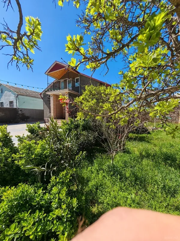 Satılır 5 otaqlı həyət evi 160 m²