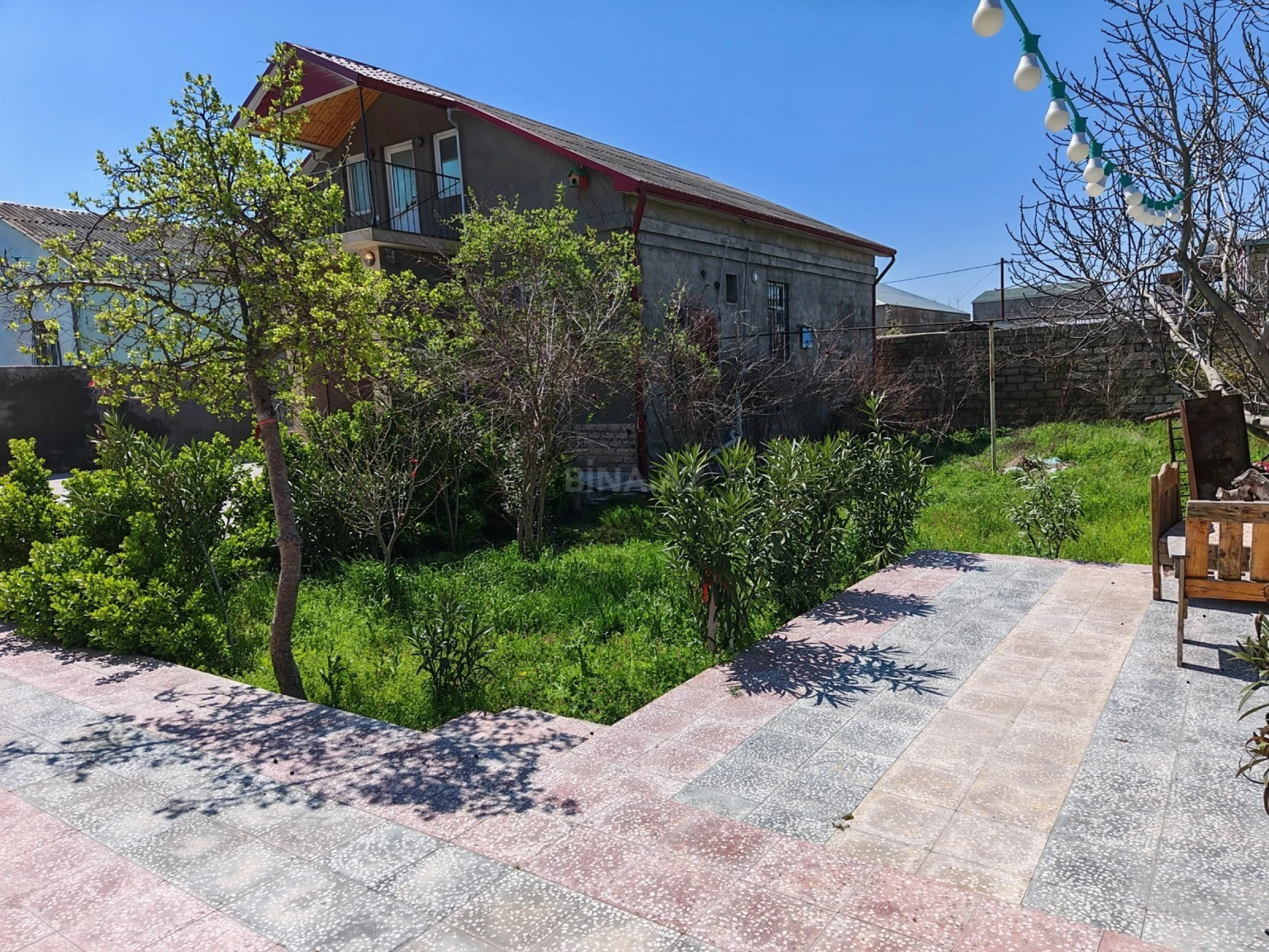 Satılır 5 otaqlı həyət evi 160 m²
