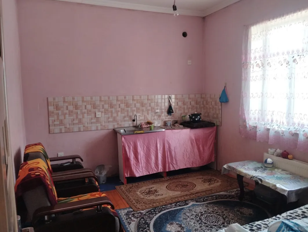 Satılır 5 otaqlı həyət evi 170 m²