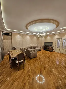 Satılır 3 otaqlı mənzil 137 m²
