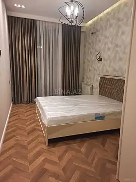 Kirayə verilir 2 otaqlı mənzil 90 m²