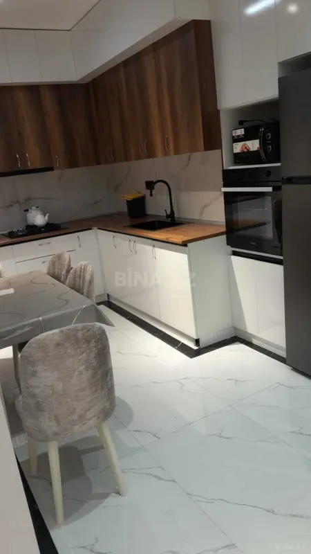 Kirayə verilir 2 otaqlı mənzil 60 m²