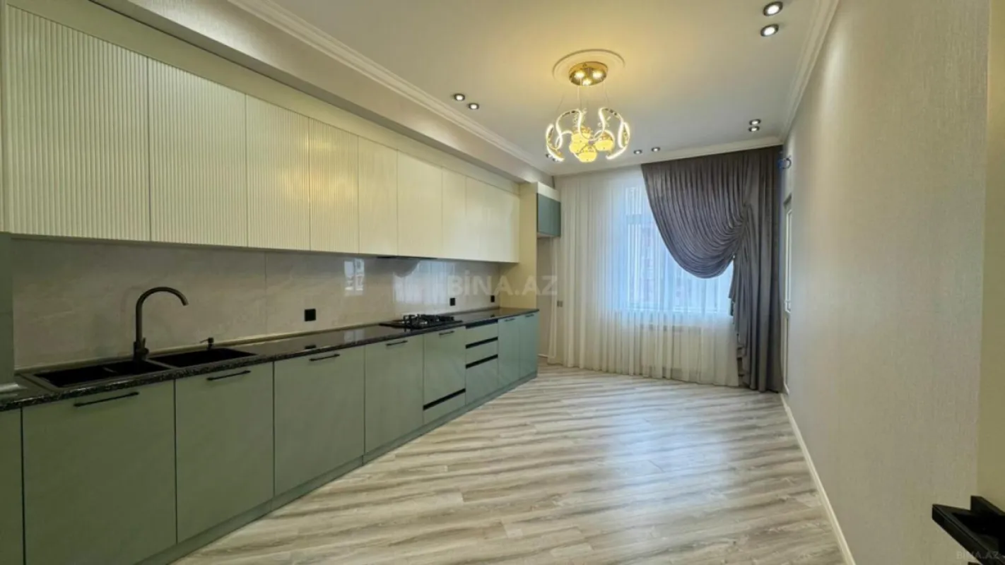 Satılır 3 otaqlı mənzil 106 m²