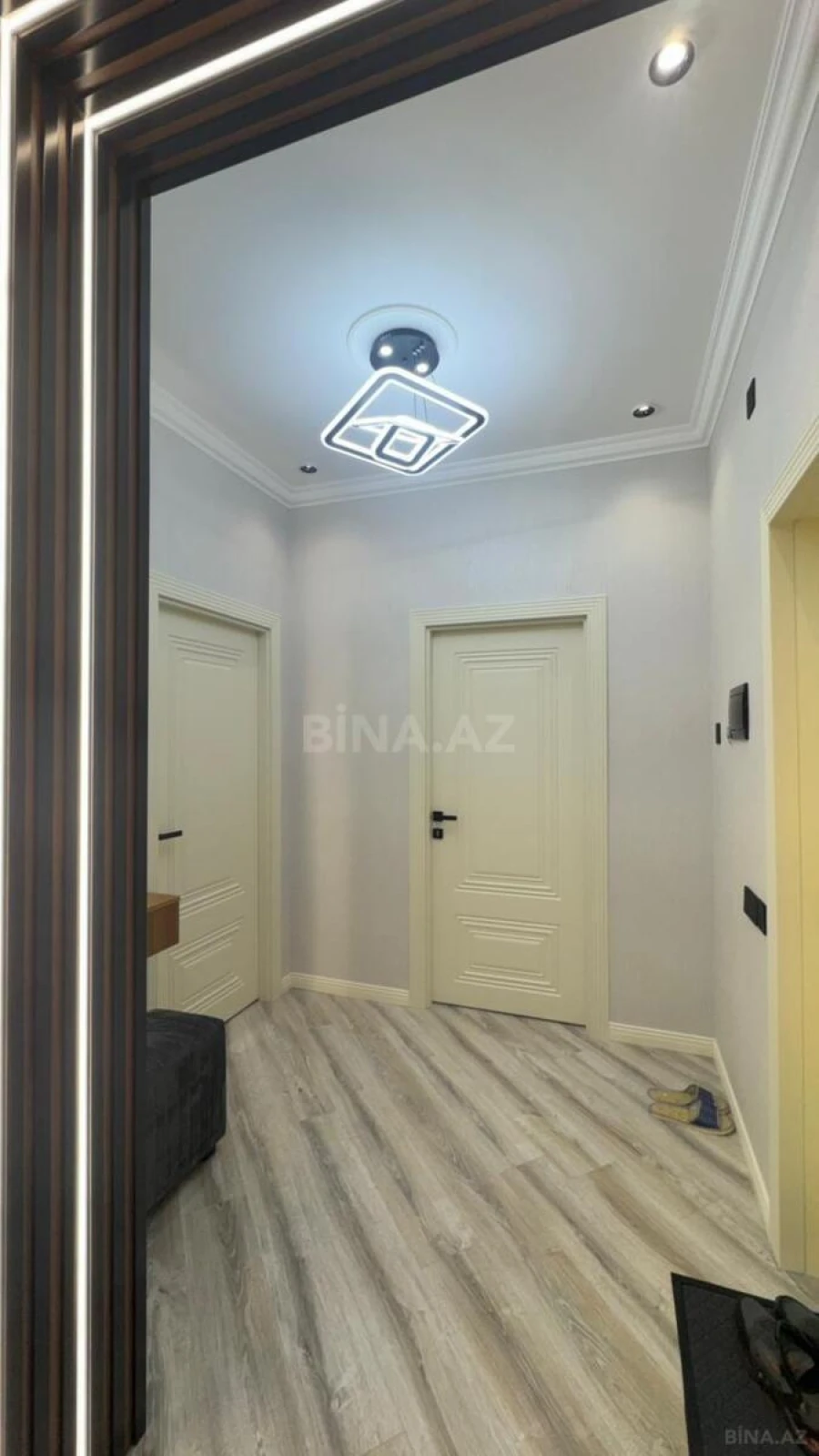 Satılır 3 otaqlı mənzil 106 m²