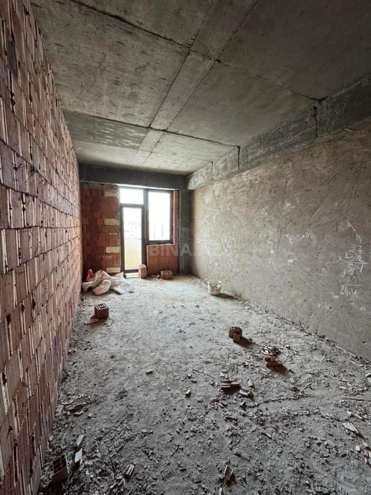 Satılır 3 otaqlı mənzil 100 m²