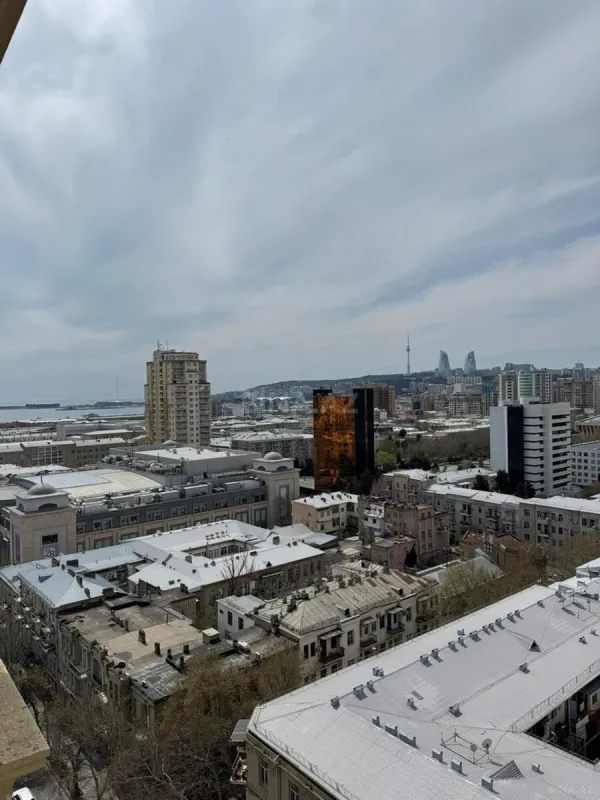 Satılır 3 otaqlı mənzil 100 m²