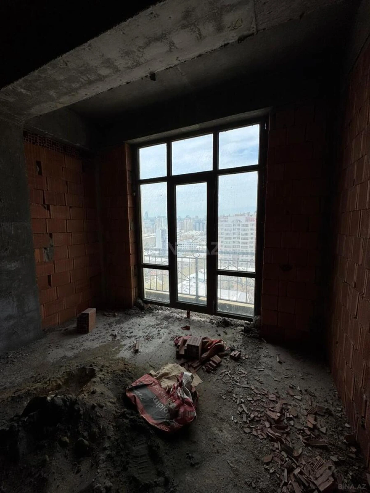 Satılır 3 otaqlı mənzil 100 m²