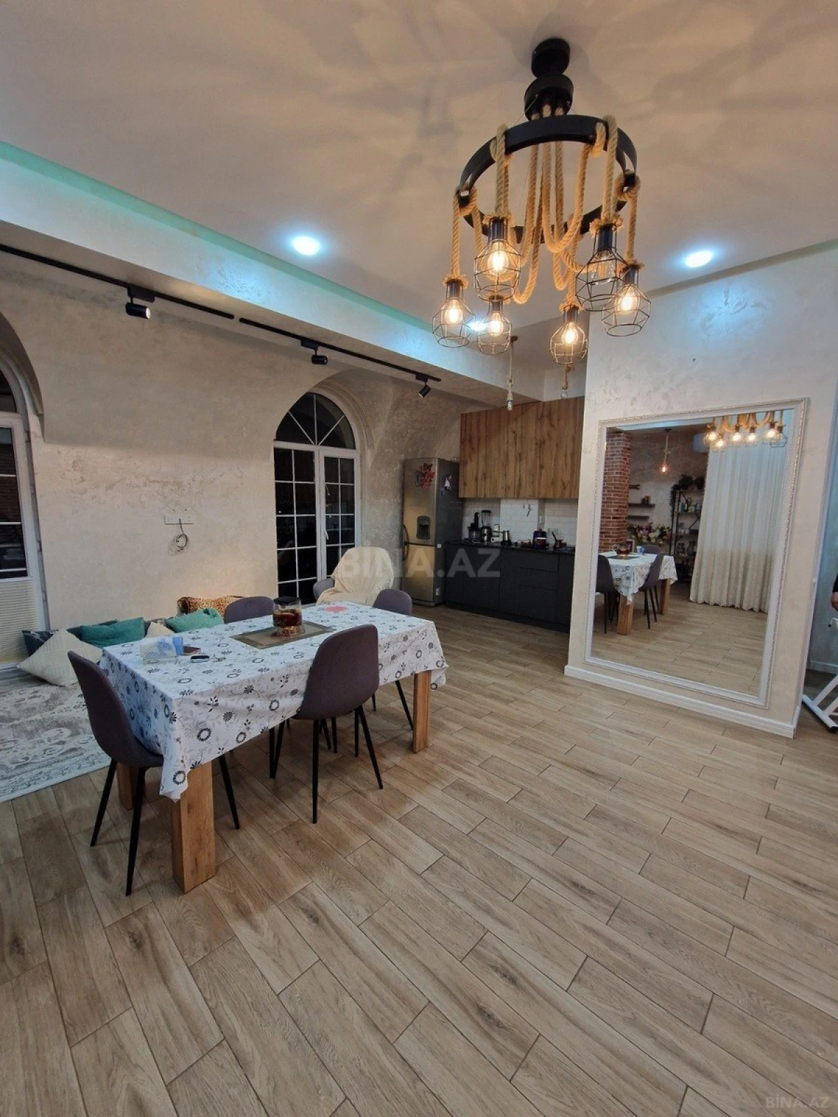 Satılır 2 otaqlı mənzil 80 m²