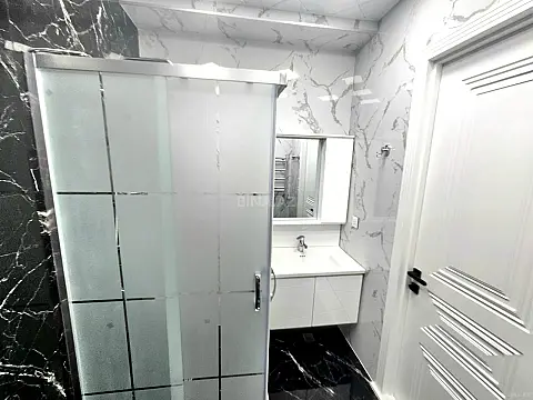 Satılır 3 otaqlı mənzil 95 m²