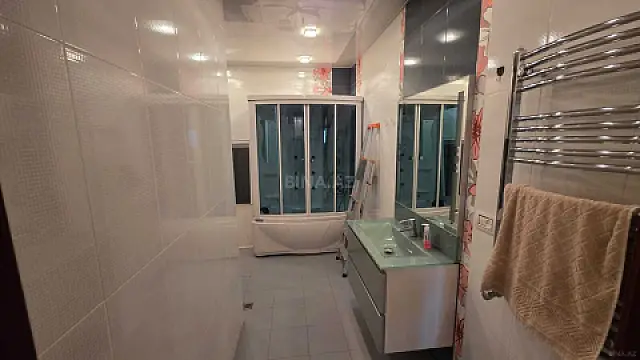 Kirayə verilir 3 otaqlı mənzil 150 m²