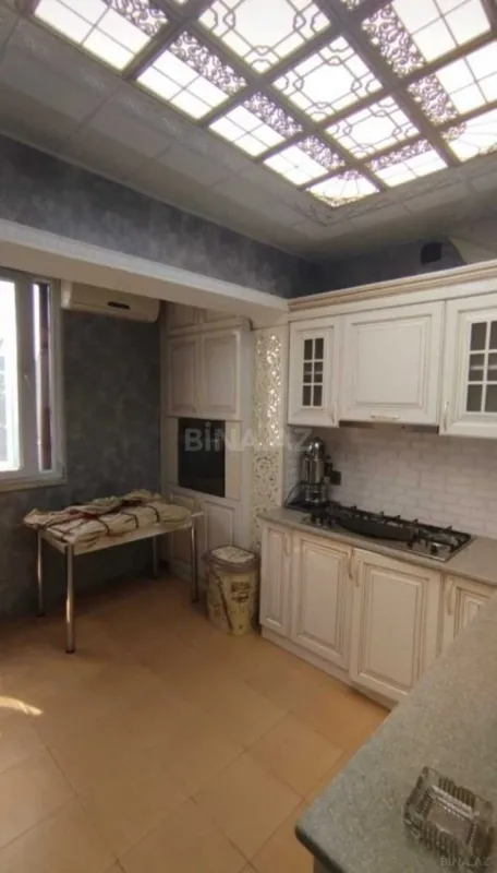 Kirayə verilir 1 otaqlı mənzil 60 m²
