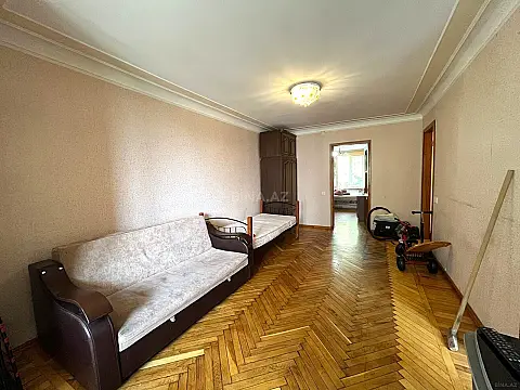 Satılır 2 otaqlı mənzil 52 m²