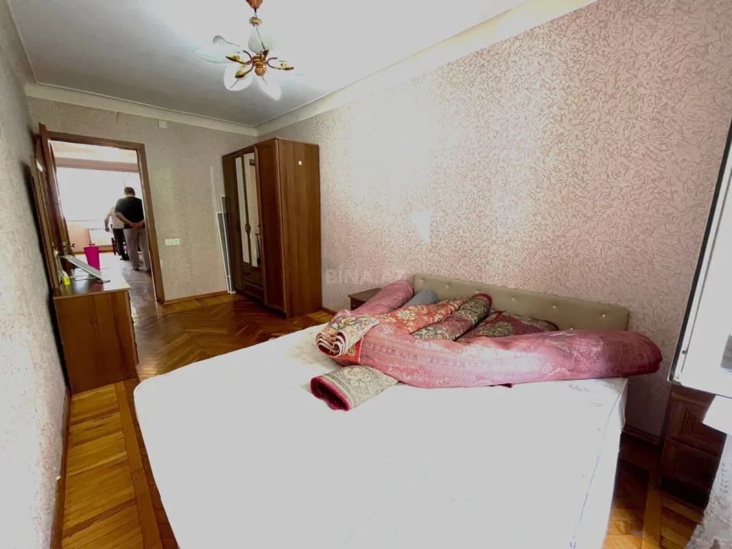 Satılır 2 otaqlı mənzil 52 m²