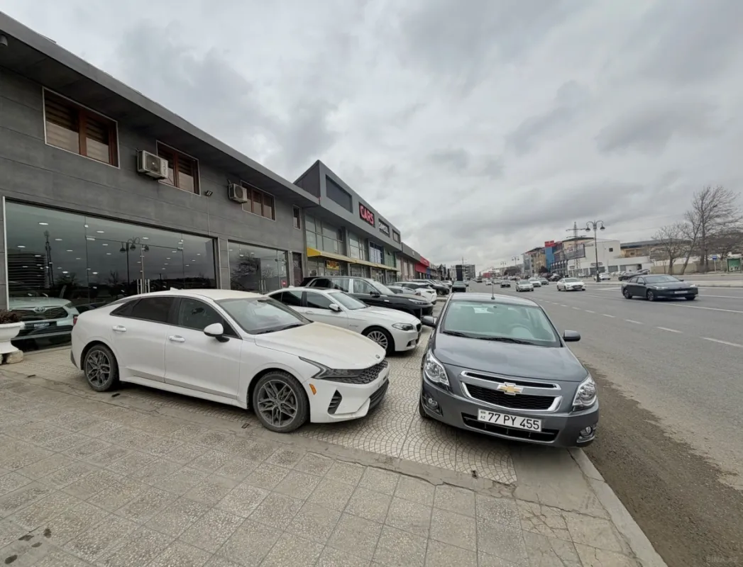 Kirayə verilir obyekt 300 m²