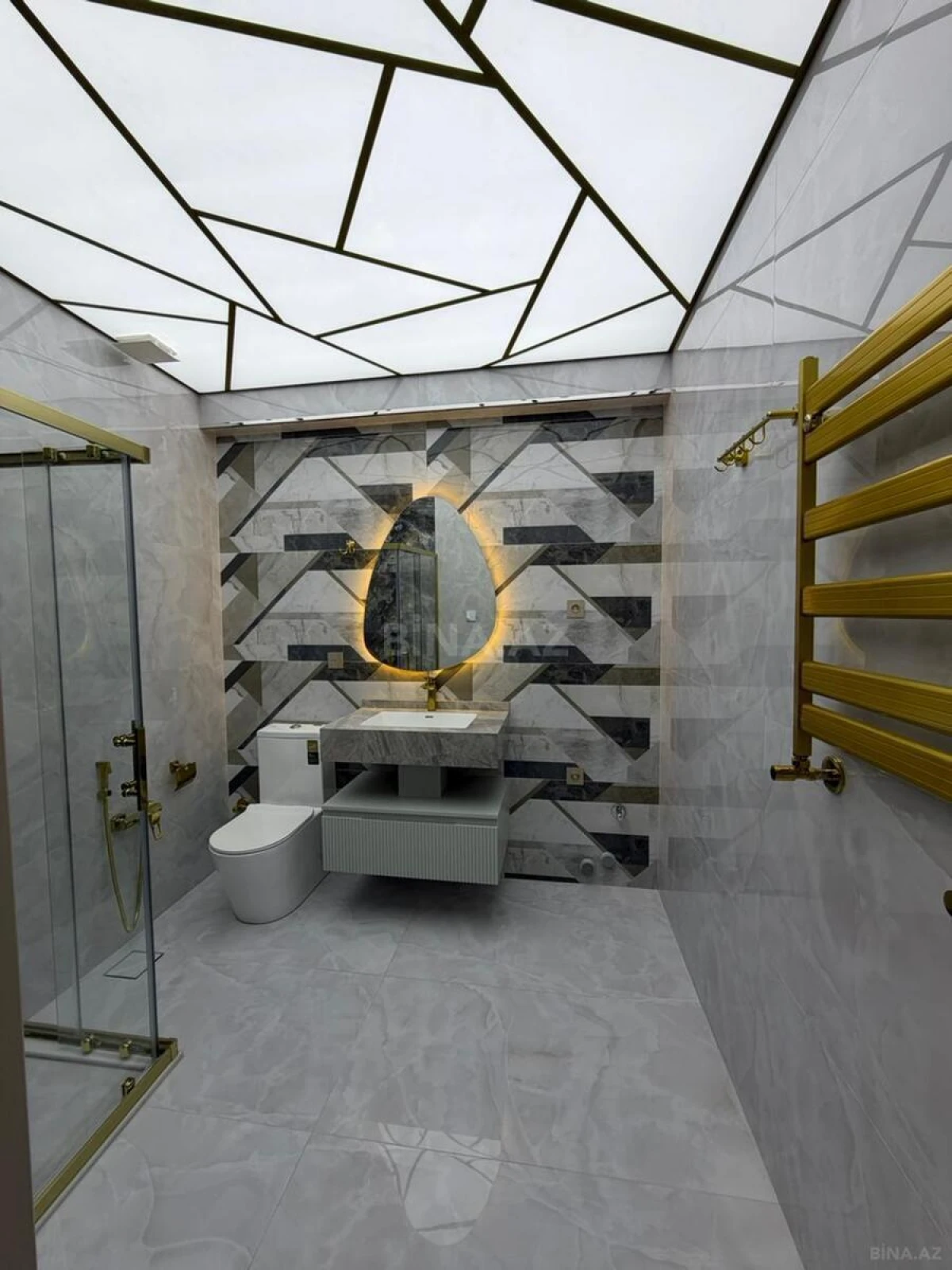 Satılır 3 otaqlı mənzil 110 m²