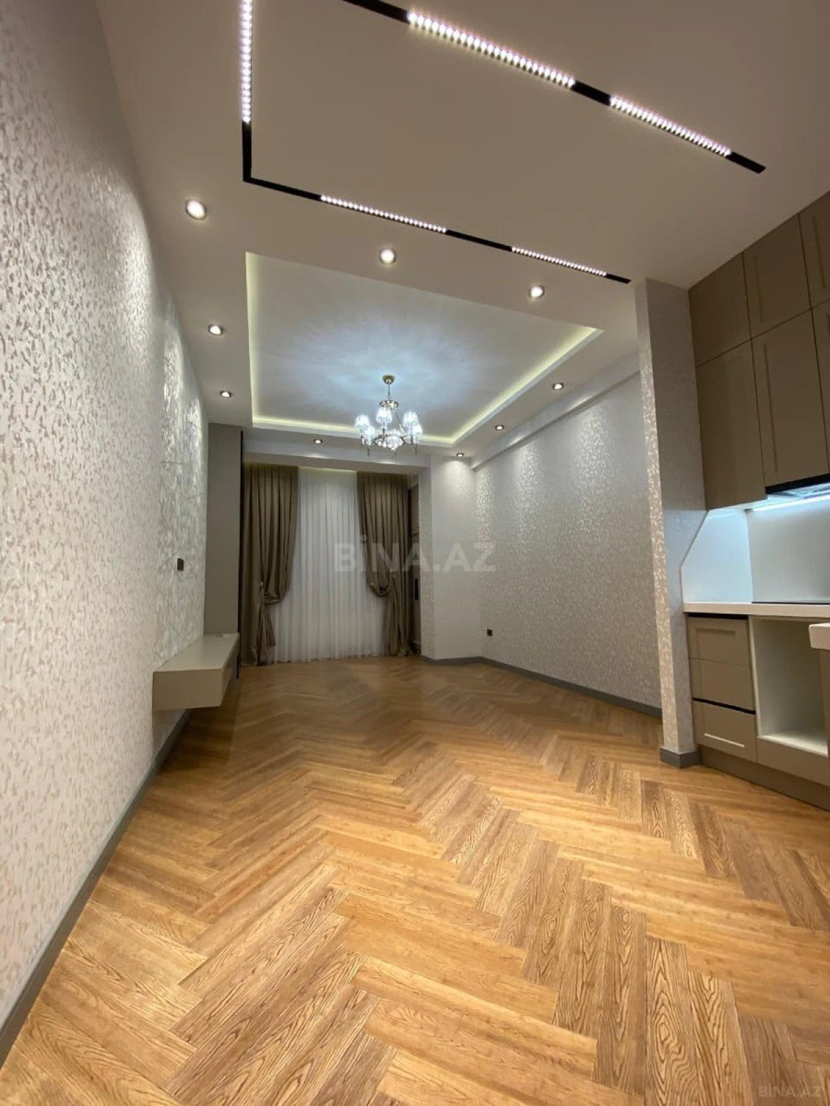 Satılır 2 otaqlı mənzil 68 m²