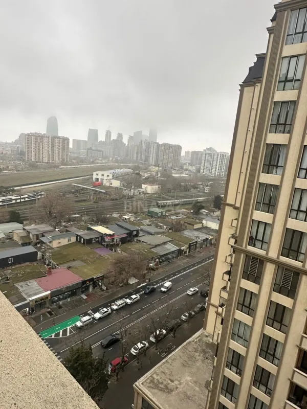 Satılır 2 otaqlı mənzil 85 m²