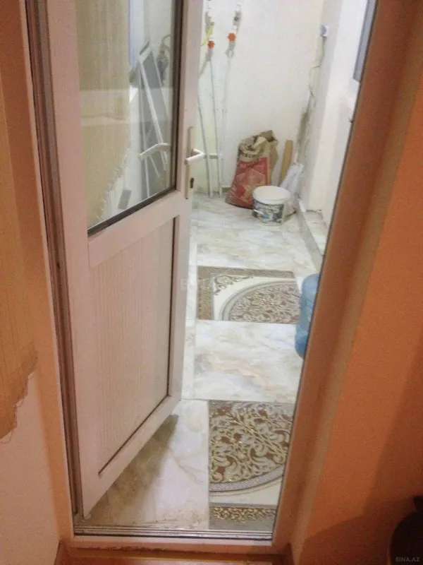 Kirayə verilir 4 otaqlı mənzil 90 m²