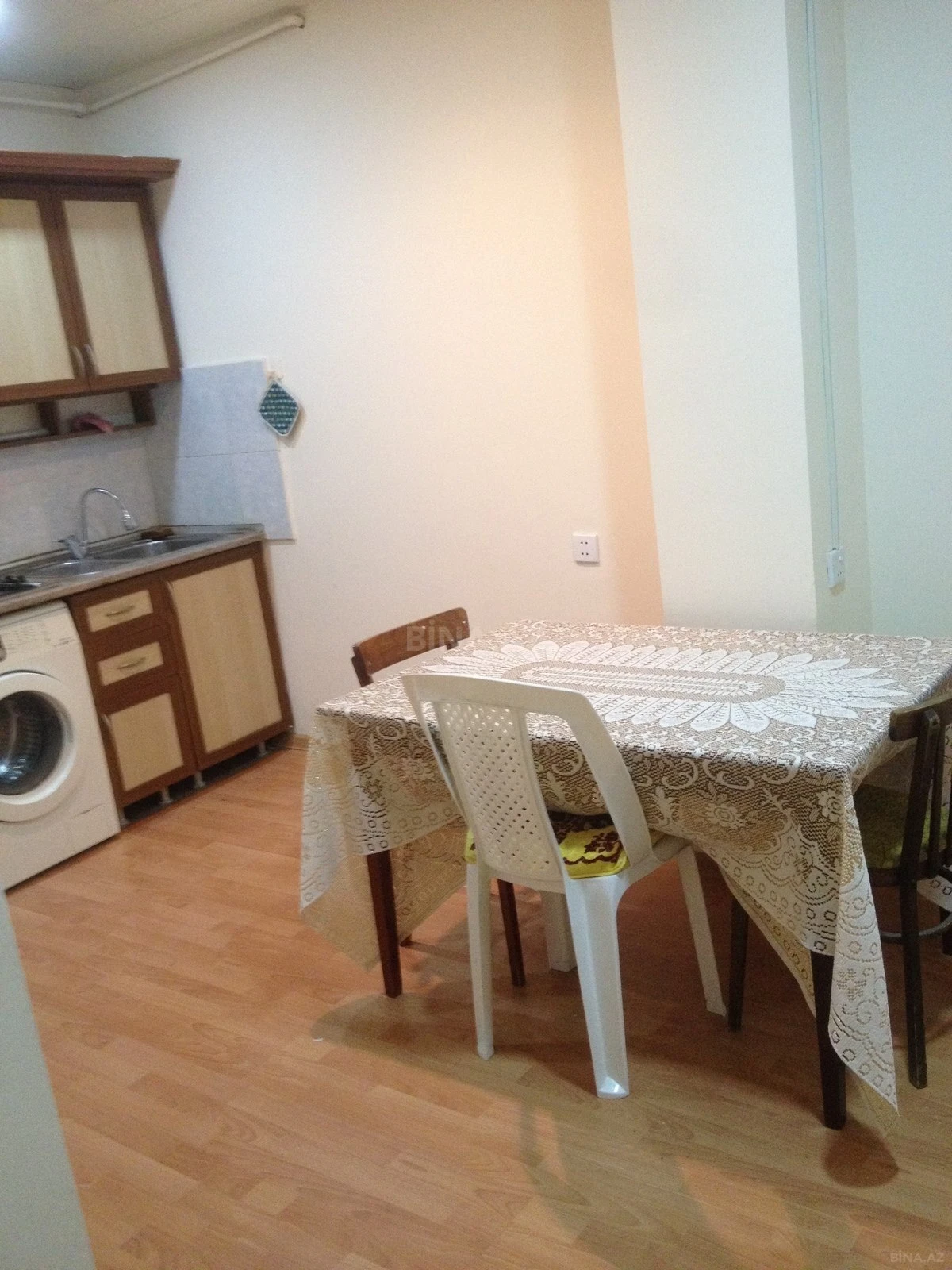 Kirayə verilir 4 otaqlı mənzil 90 m²