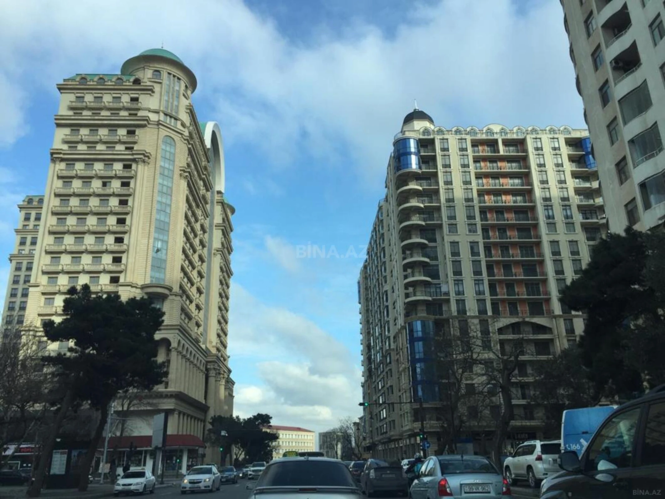 Satılır 3 otaqlı mənzil 163.3 m²