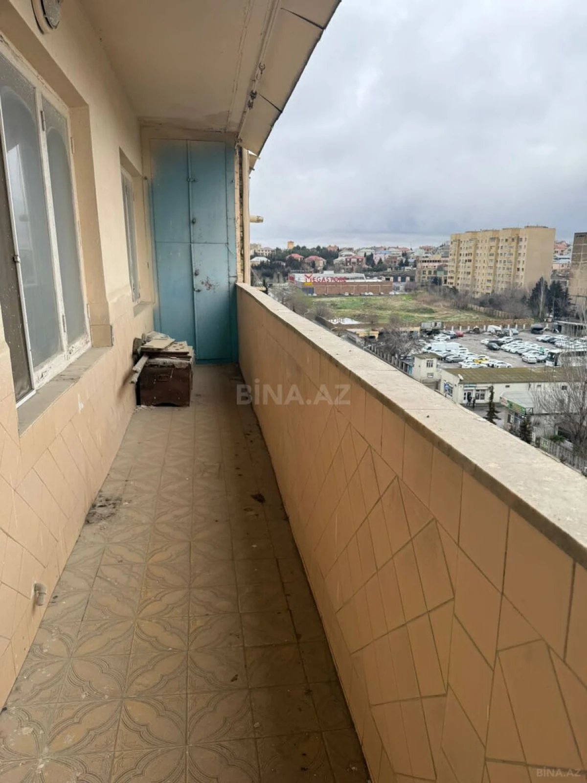 Satılır 5 otaqlı mənzil 120 m²