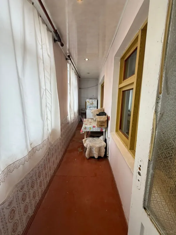 Satılır 5 otaqlı mənzil 120 m²