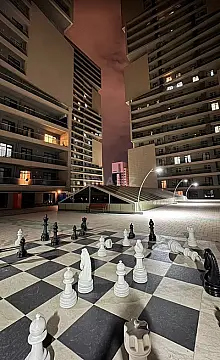 Satılır 4 otaqlı mənzil 180 m²