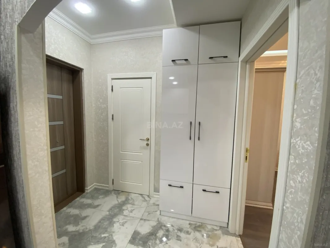 Satılır 2 otaqlı mənzil 61 m²