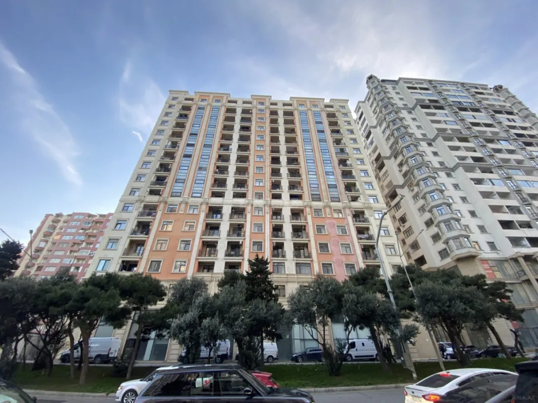 Satılır 2 otaqlı mənzil 61 m²