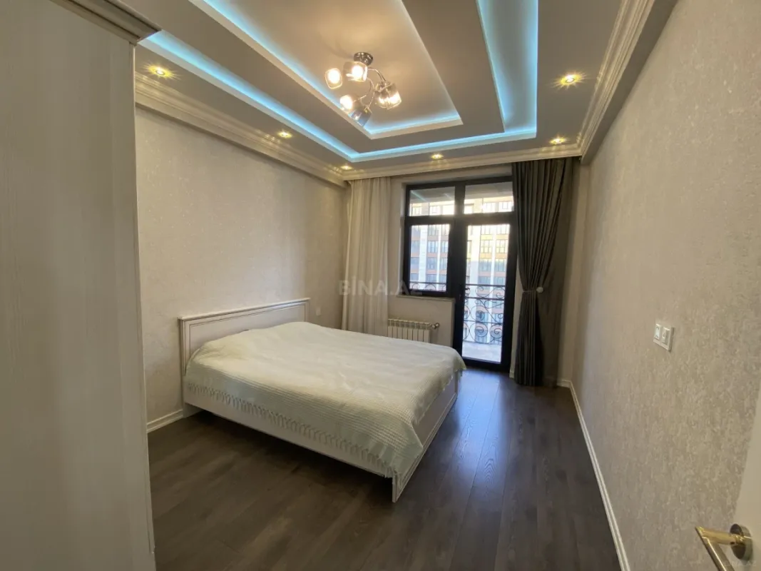 Satılır 2 otaqlı mənzil 61 m²