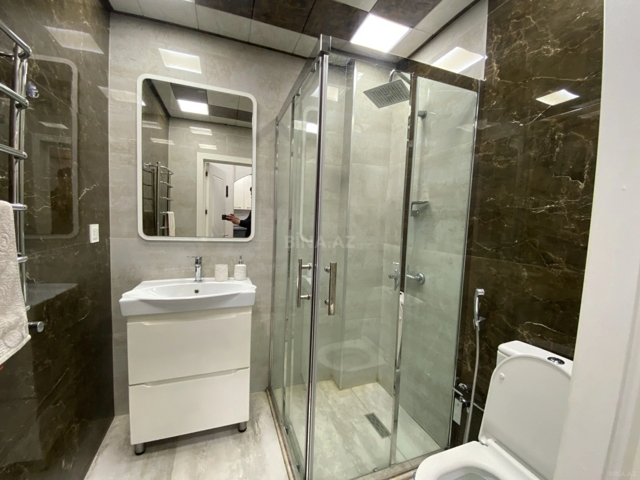 Satılır 2 otaqlı mənzil 61 m²