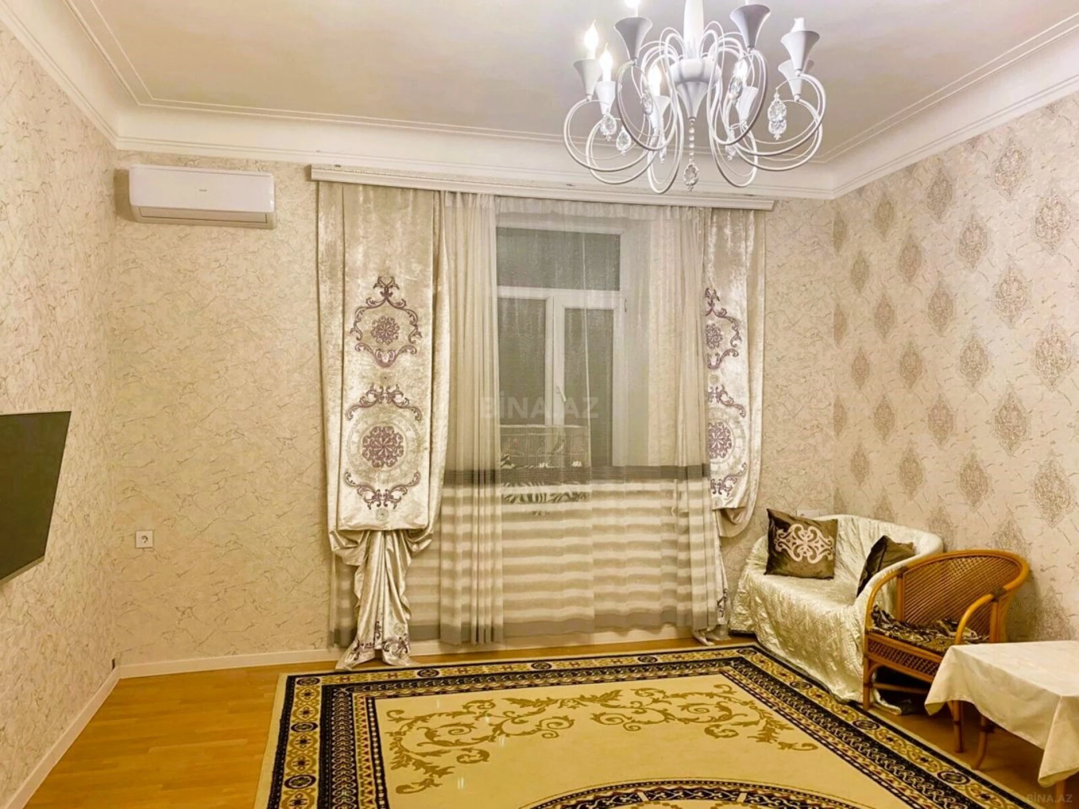 Kirayə verilir 2 otaqlı mənzil 60 m²