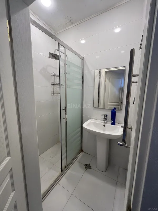 Kirayə verilir 2 otaqlı mənzil 65 m²