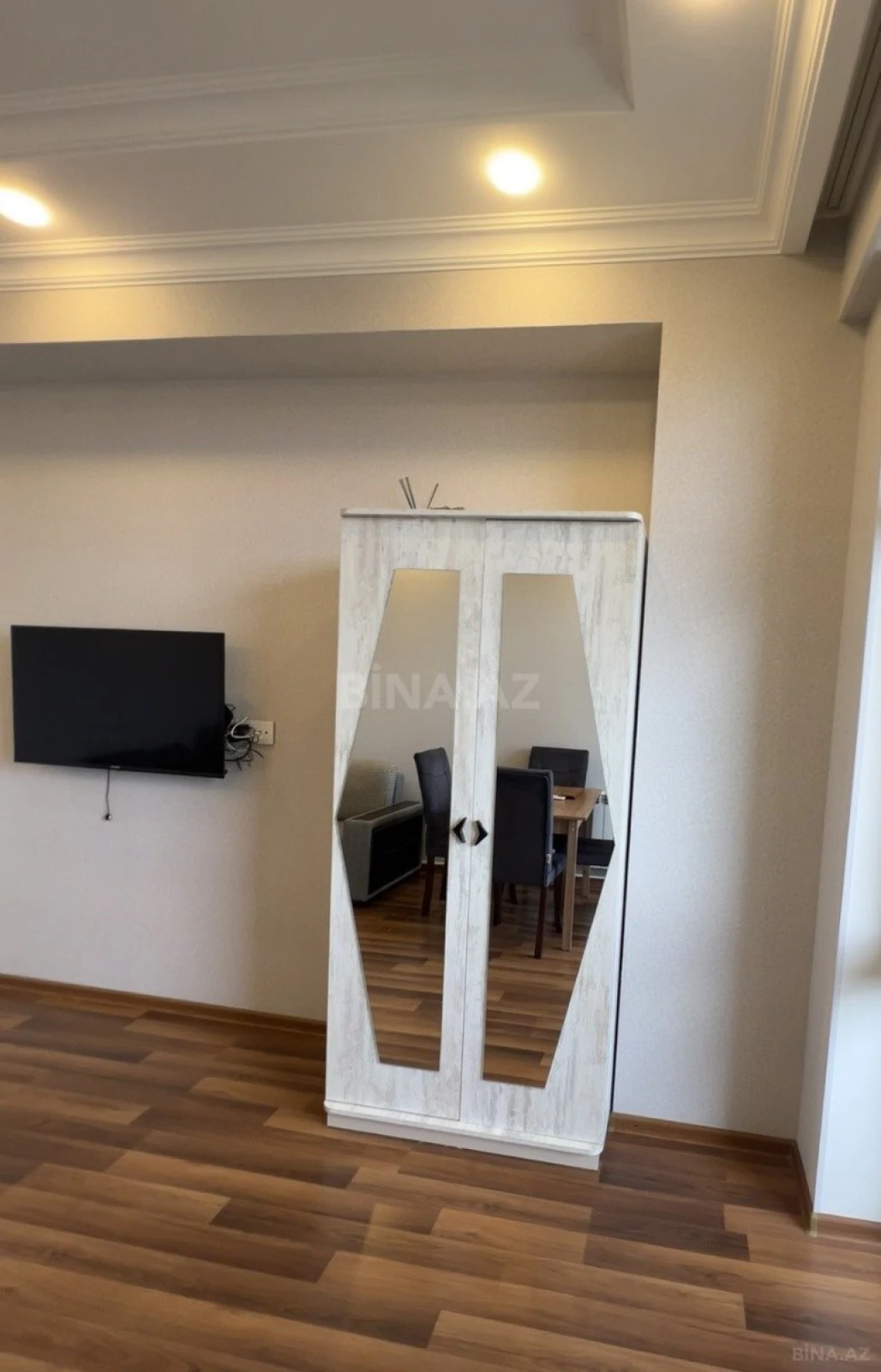 Kirayə verilir 2 otaqlı mənzil 65 m²