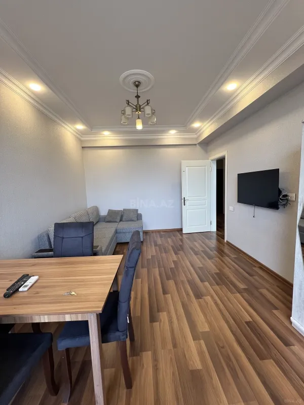 Kirayə verilir 2 otaqlı mənzil 65 m²