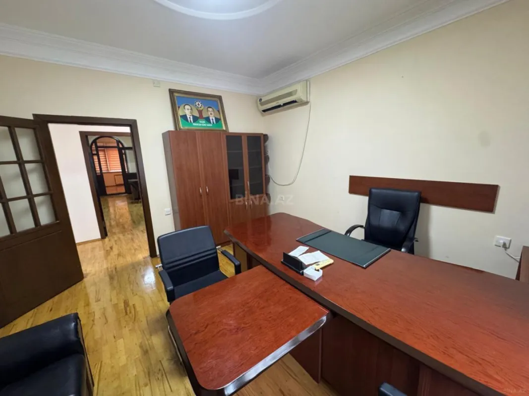Kirayə verilir 3 otaqlı ofis 90 m²
