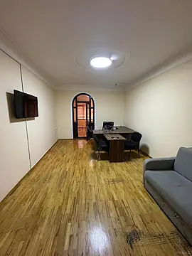 Kirayə verilir 3 otaqlı ofis 90 m²