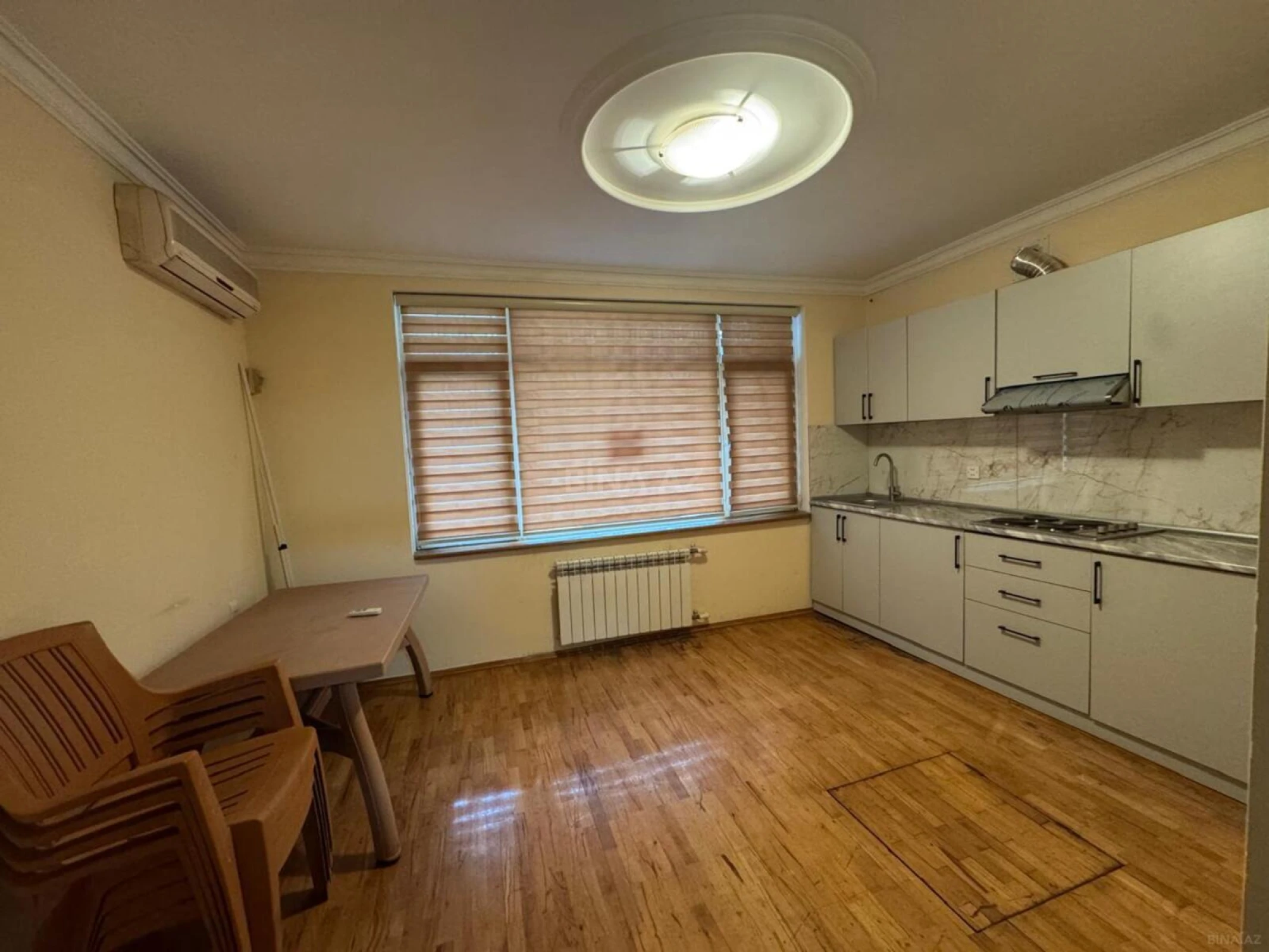 Kirayə verilir 3 otaqlı ofis 90 m²