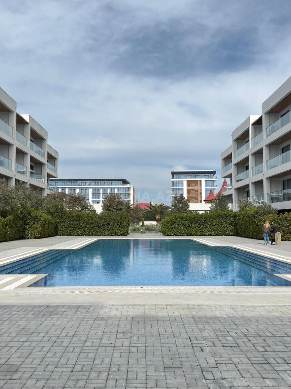Satılır 3 otaqlı mənzil 93 m²