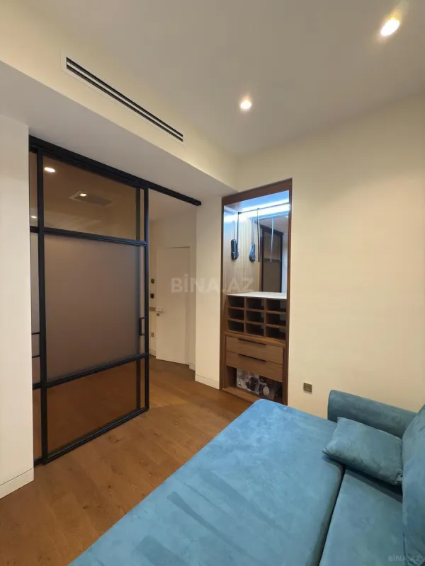 Satılır 3 otaqlı mənzil 93 m²