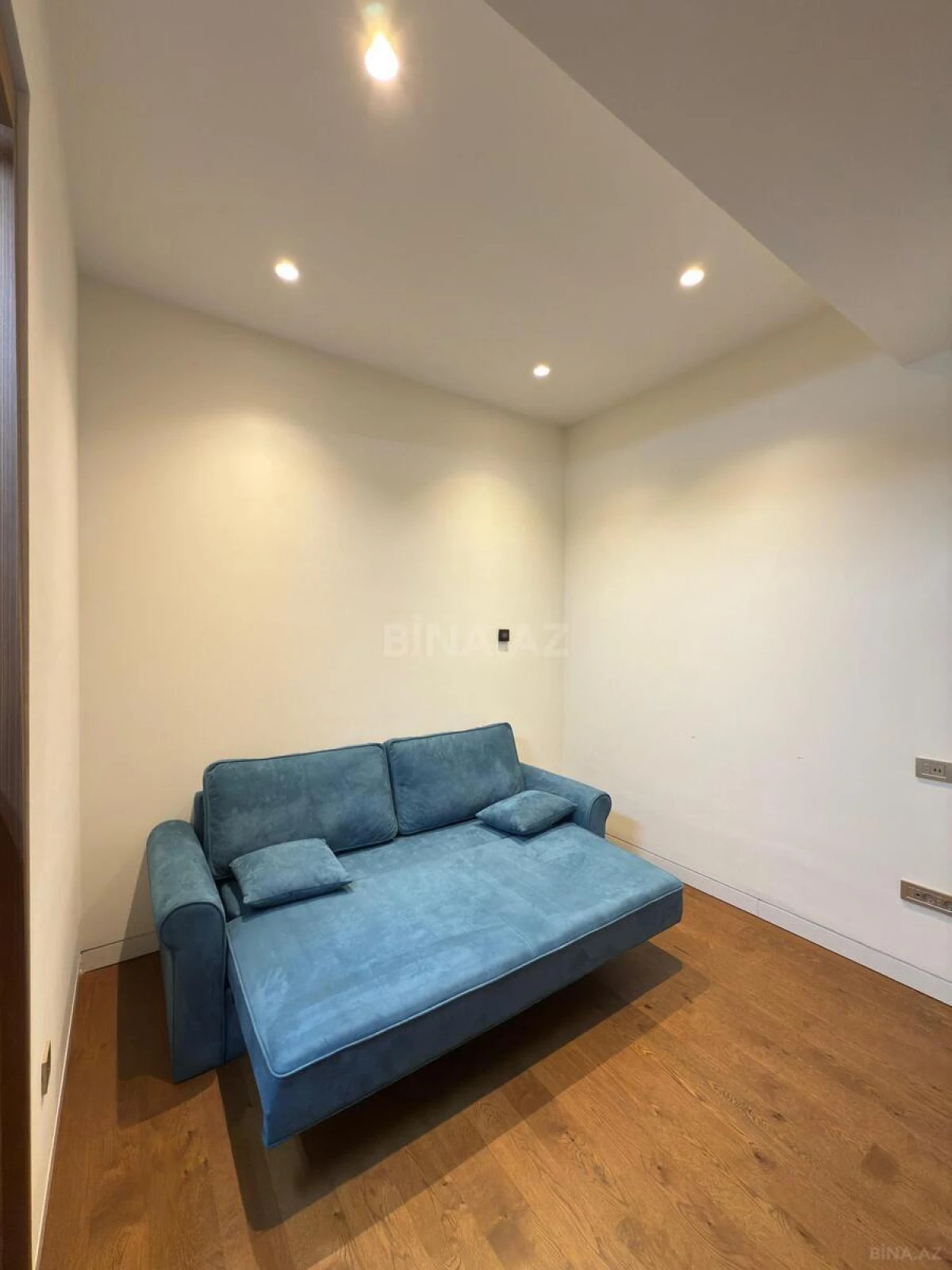 Satılır 3 otaqlı mənzil 93 m²
