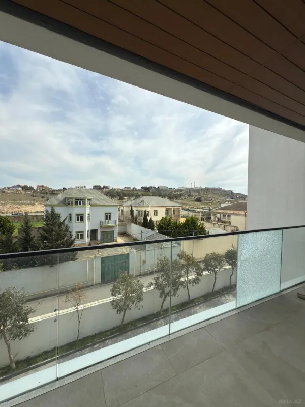 Satılır 3 otaqlı mənzil 93 m²