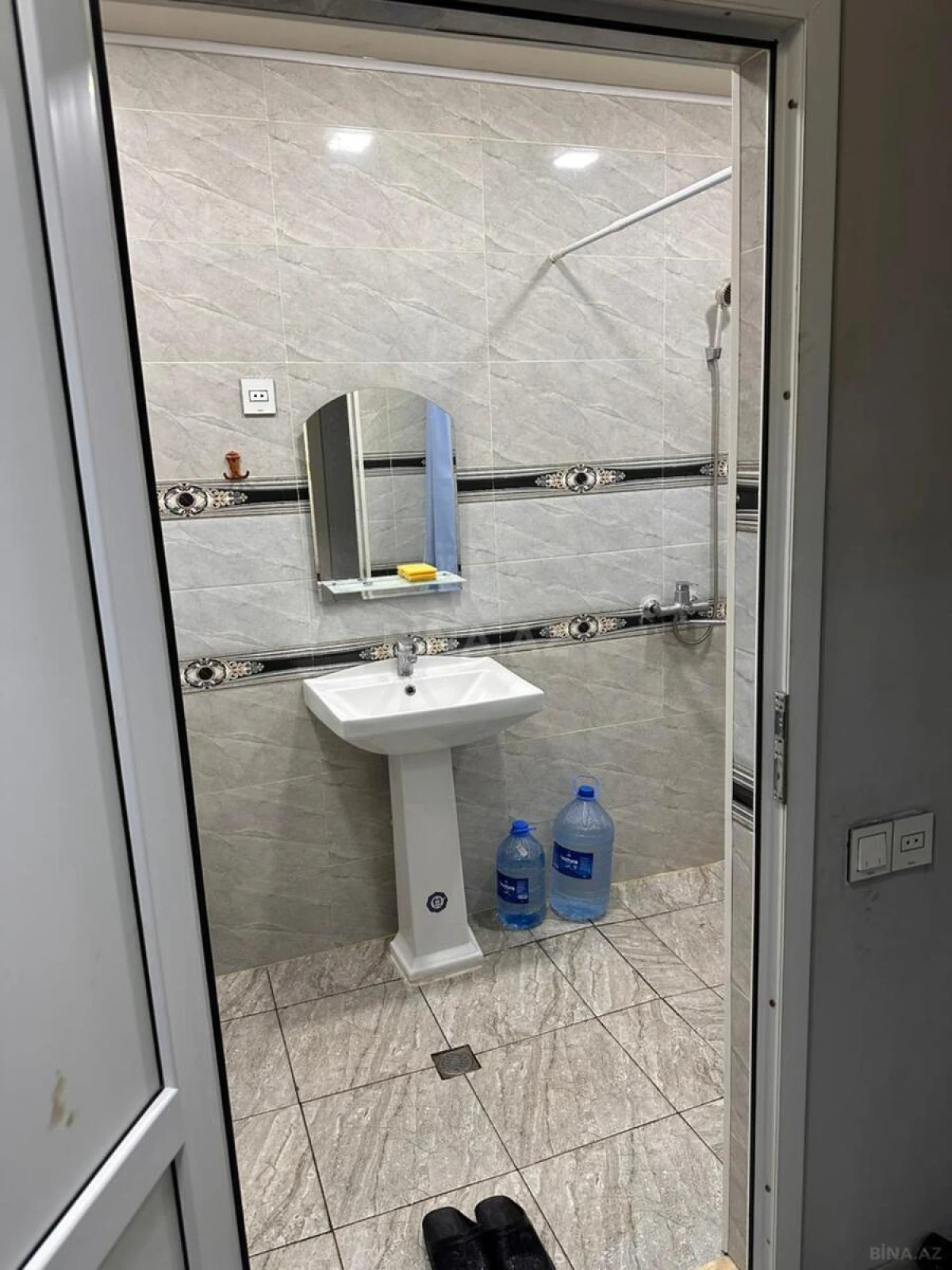 Kirayə verilir 2 otaqlı mənzil 64 m²