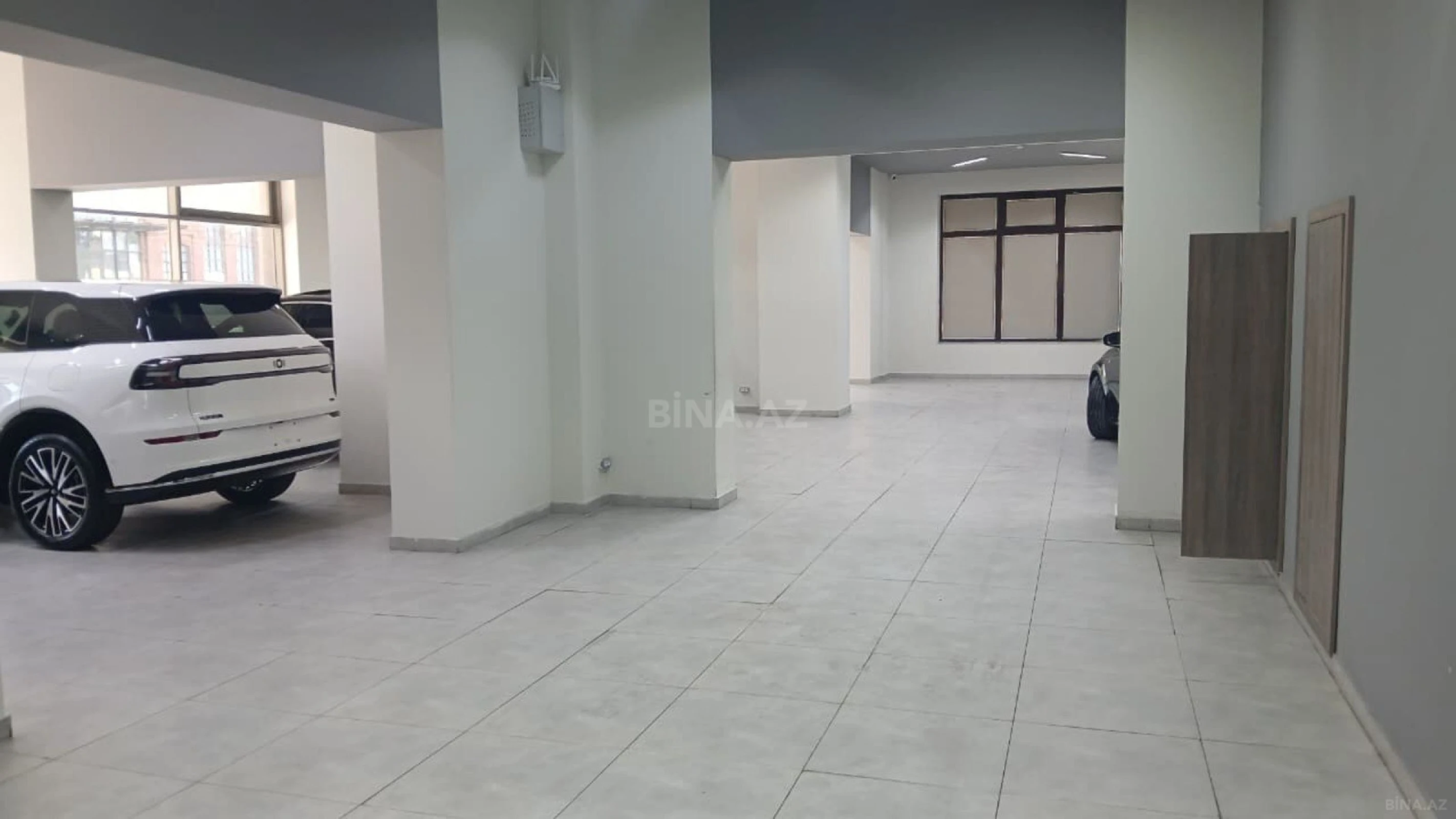 Satılır obyekt 670 m²