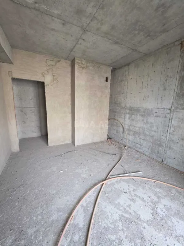 Satılır 3 otaqlı mənzil 153 m²