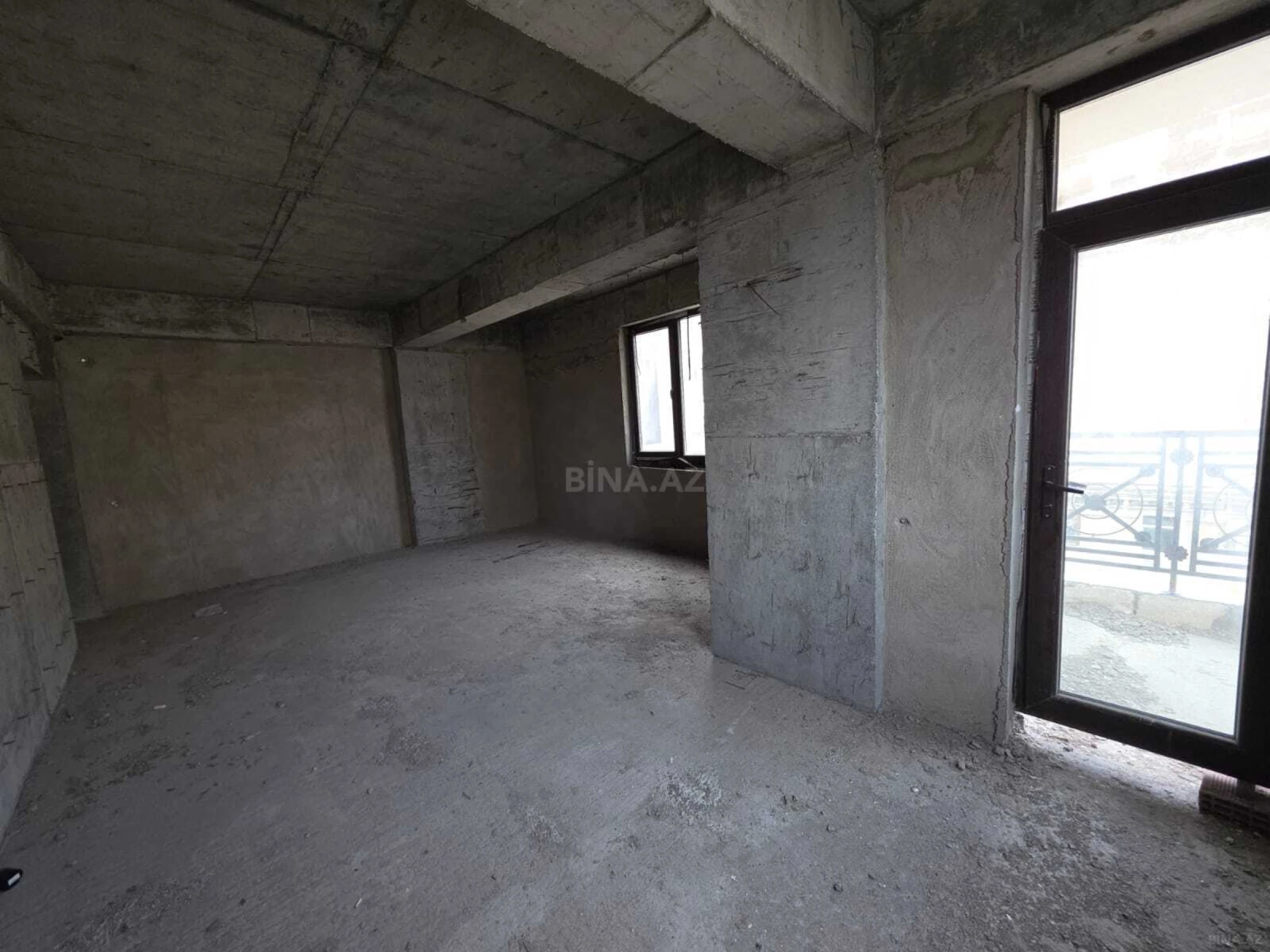 Satılır 3 otaqlı mənzil 153 m²