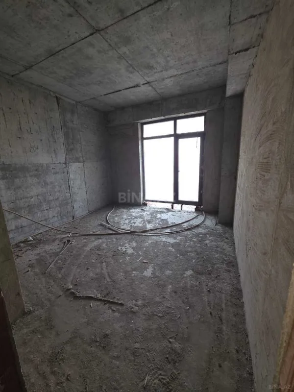 Satılır 3 otaqlı mənzil 153 m²
